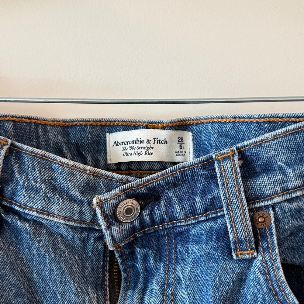 Abercrombie The 90’s Striaght - Picture 2 of 2